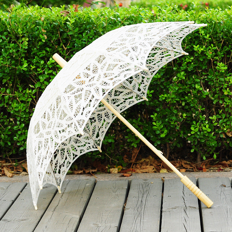 Parapluie de soleil brodé au crochet Princesse Classique Poignée en bois Tige droite Levage