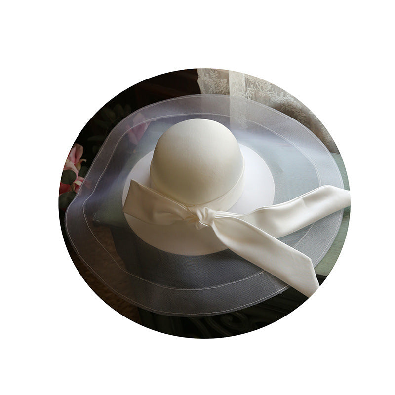 Chapeau de mariée pour photo de mariage en studio