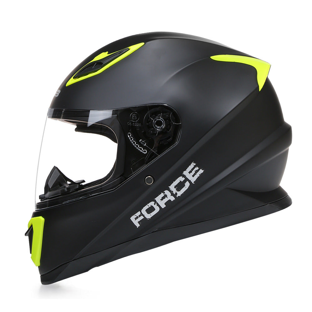 Casque de moto simple et polyvalent