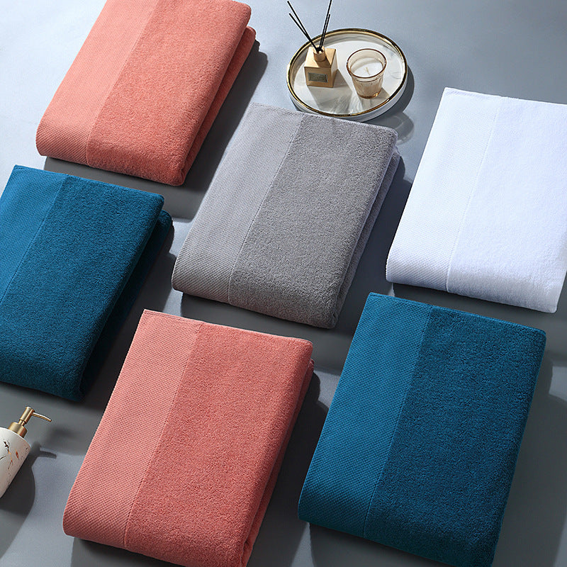 Serviette de bain en coton épaissi, au style affirmé