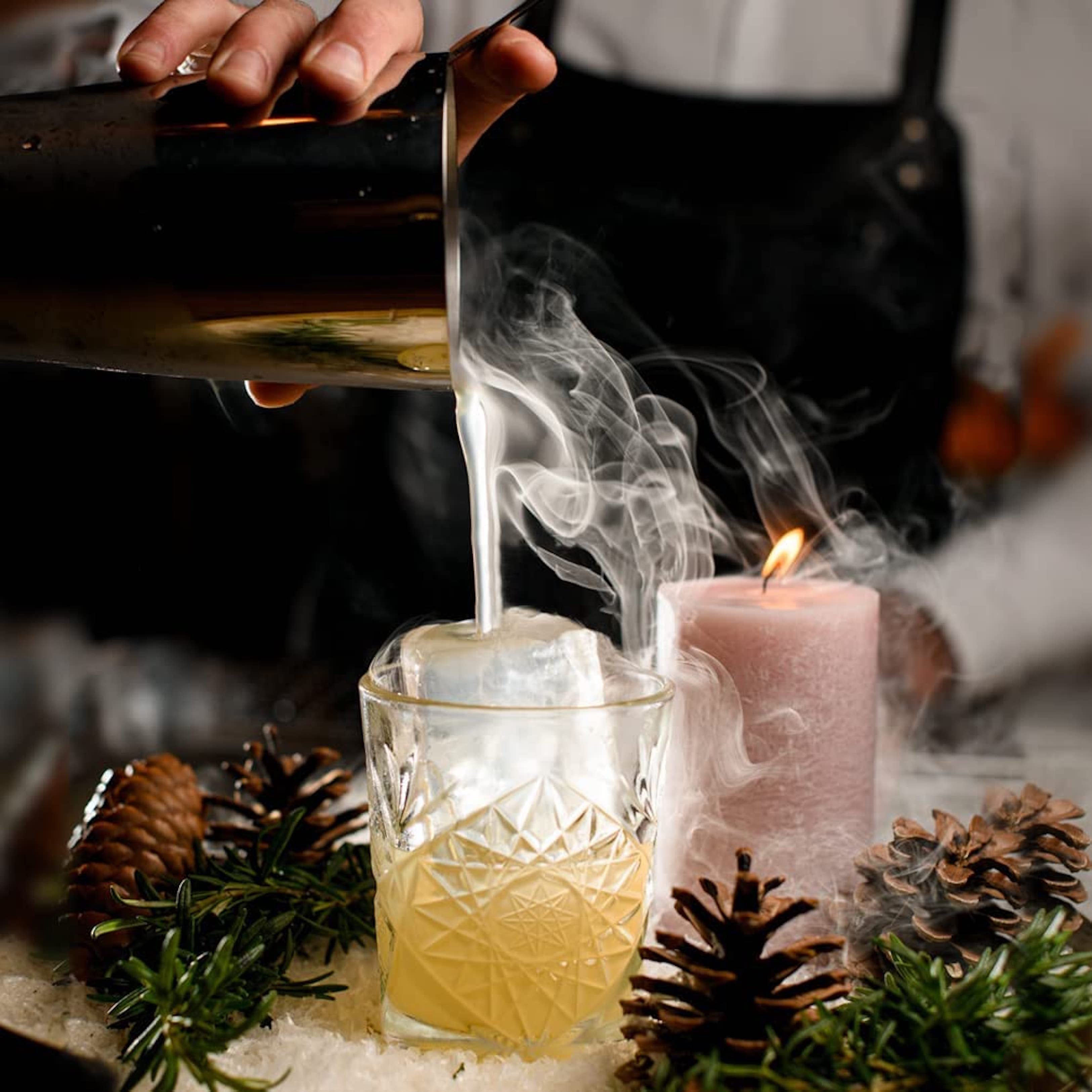 2TCU Transparent Ice Maker Silicone 1 Out 8 Square Ball Mold Bar Whiskey Ice Hockey Airless Bubble