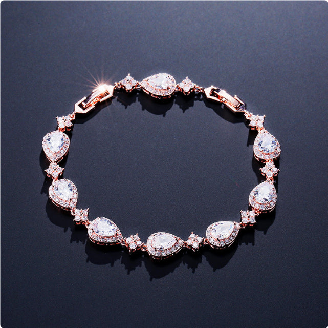 Women's Fashion Classic Drop-shaped Geometric Bracelet