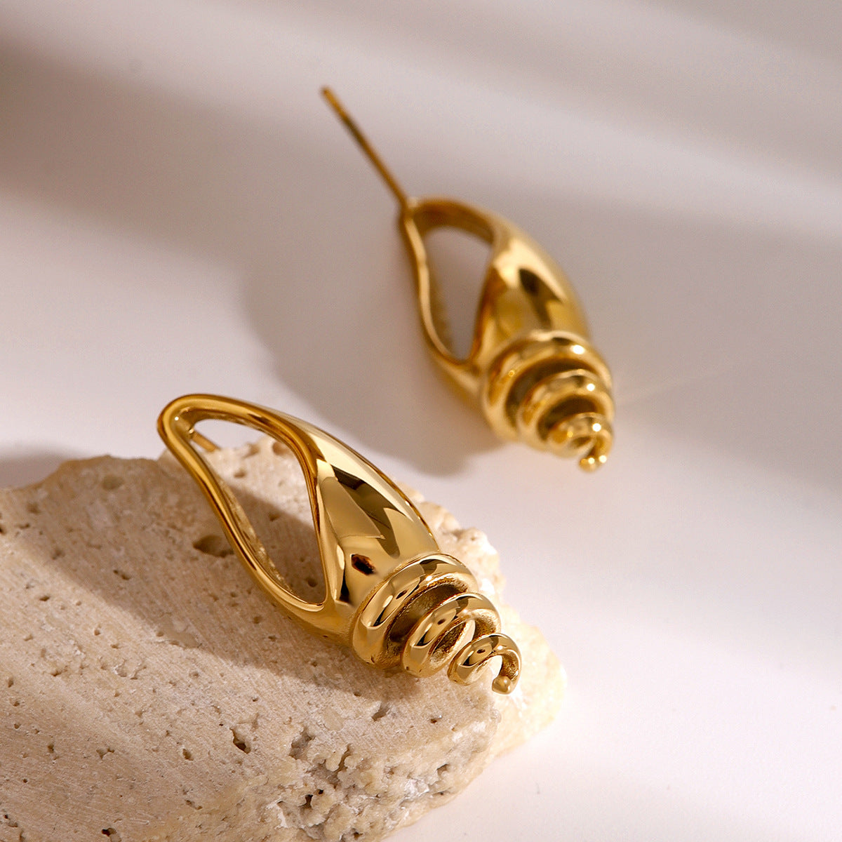 Boucles d'oreilles conques exagérées européennes et américaines, vacances d'été, sensation de luxe