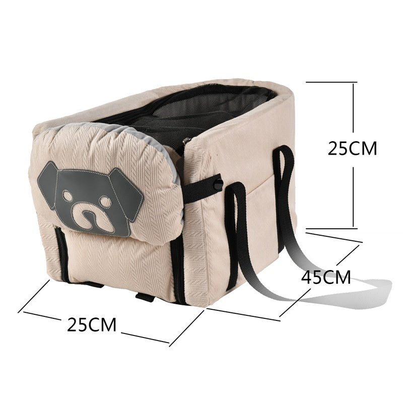 Les chats et les chiens sont sujets à transporter les sacs à dos de voyage, les sièges auto console et les accoudoirs de voiture.
