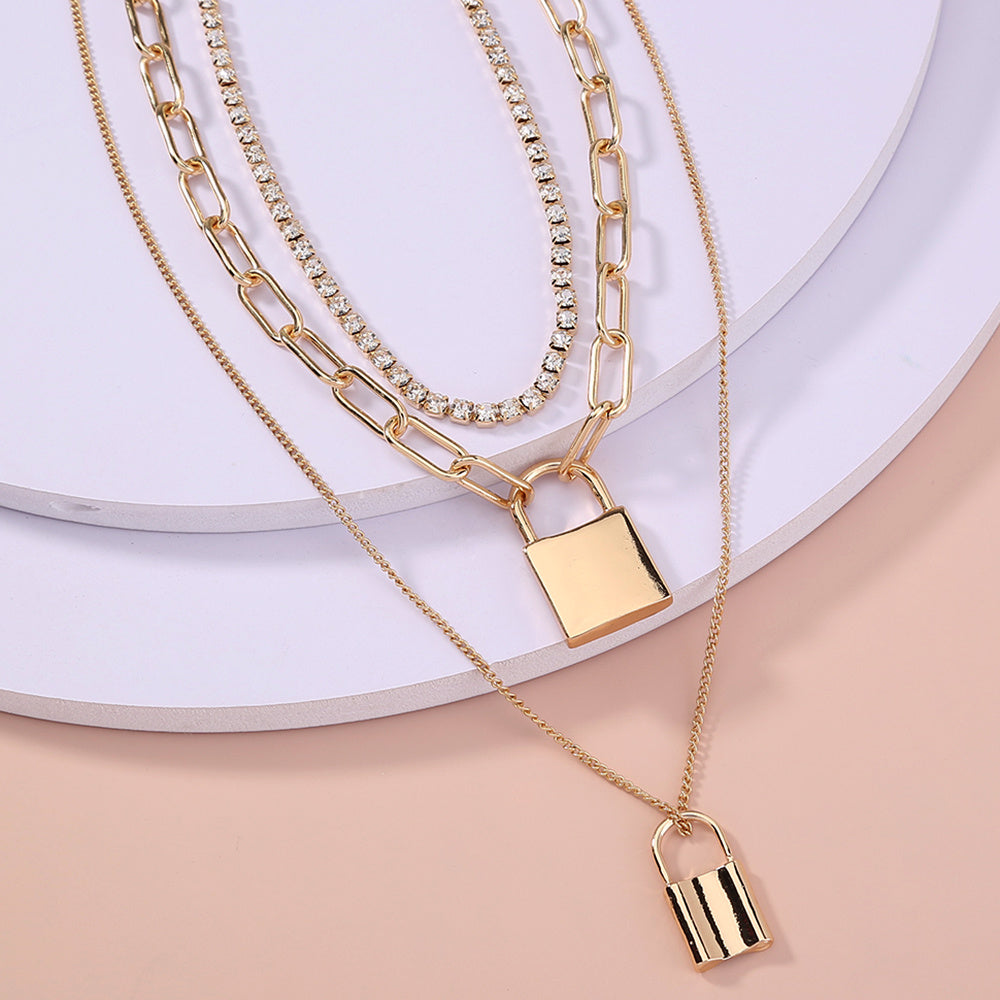 Retro Chain multi-layer Gold Chain Necklace woman, Diamond Claw Chain Fashion Street photo lock-shaped necklace