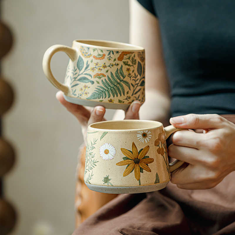 Tasse à café en céramique faite à la main