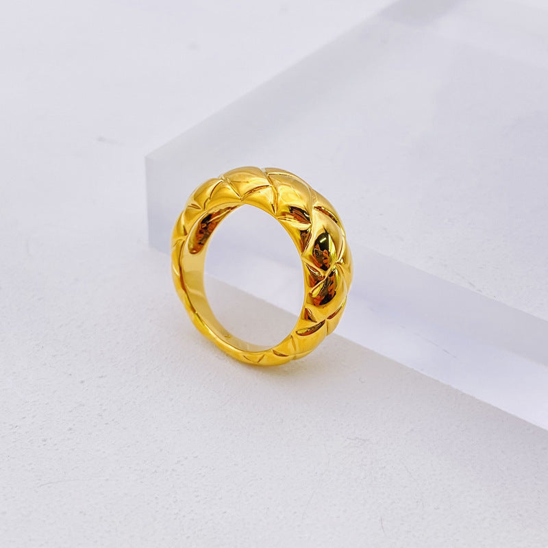 Women's Fashion Simple Plaid Wide Face Ring