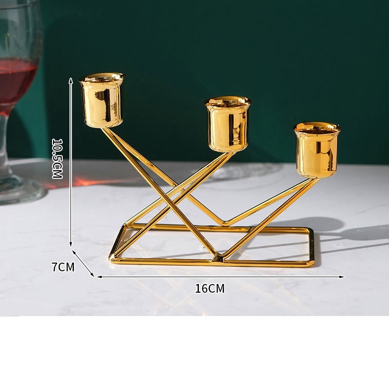Accessoires de dîner aux chandelles Ornements de porte-bougies en fer forgé pour la maison