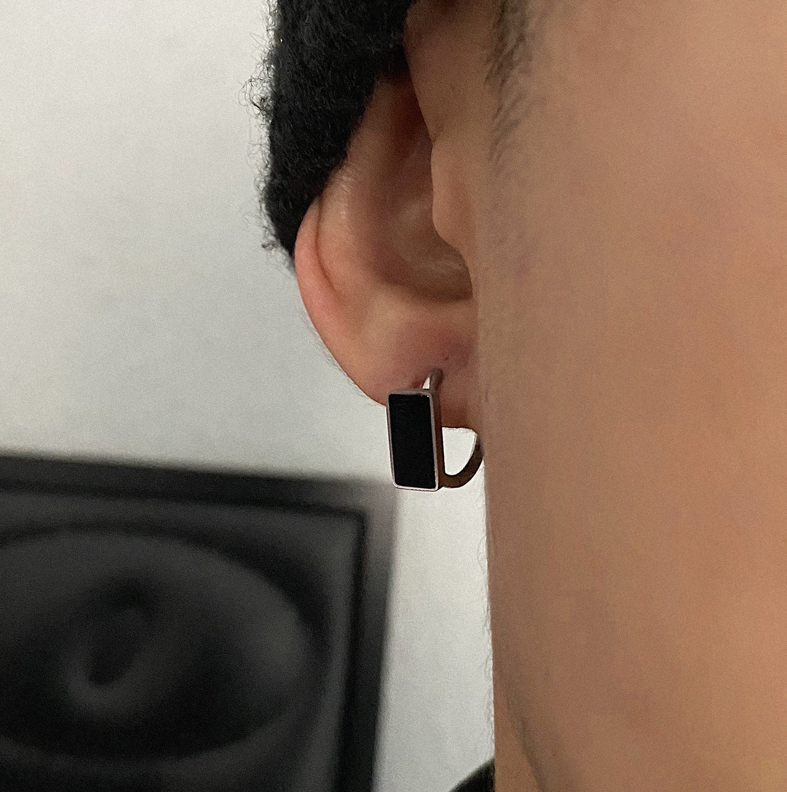 Boucles d'oreilles incolores pour hommes Goutte d'huile noire