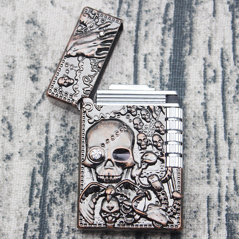 Briquets à gaz Skull Langsheng Créatif en métal en relief Tête de mort Double diamant Molette de broyage Flamme Briquet