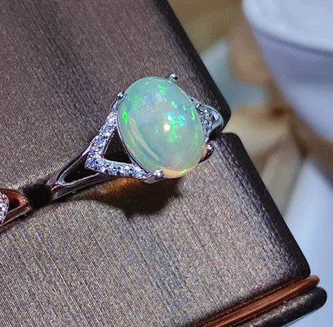 Bague en argent 925 incrustée d'opale naturelle d'Australie