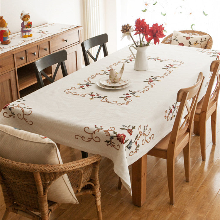 Nappe rustique en coton et lin brodée style campagnard américain
