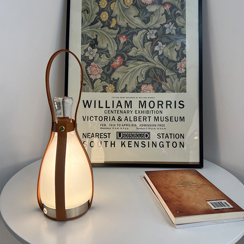 Lampe de chevet en cuir à intensité variable avec chargement simple
