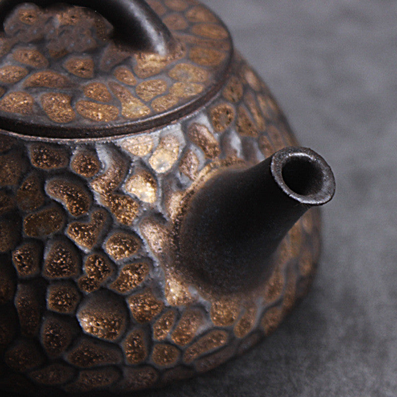 Théière en céramique noire et or à la japonaise, effet martelé