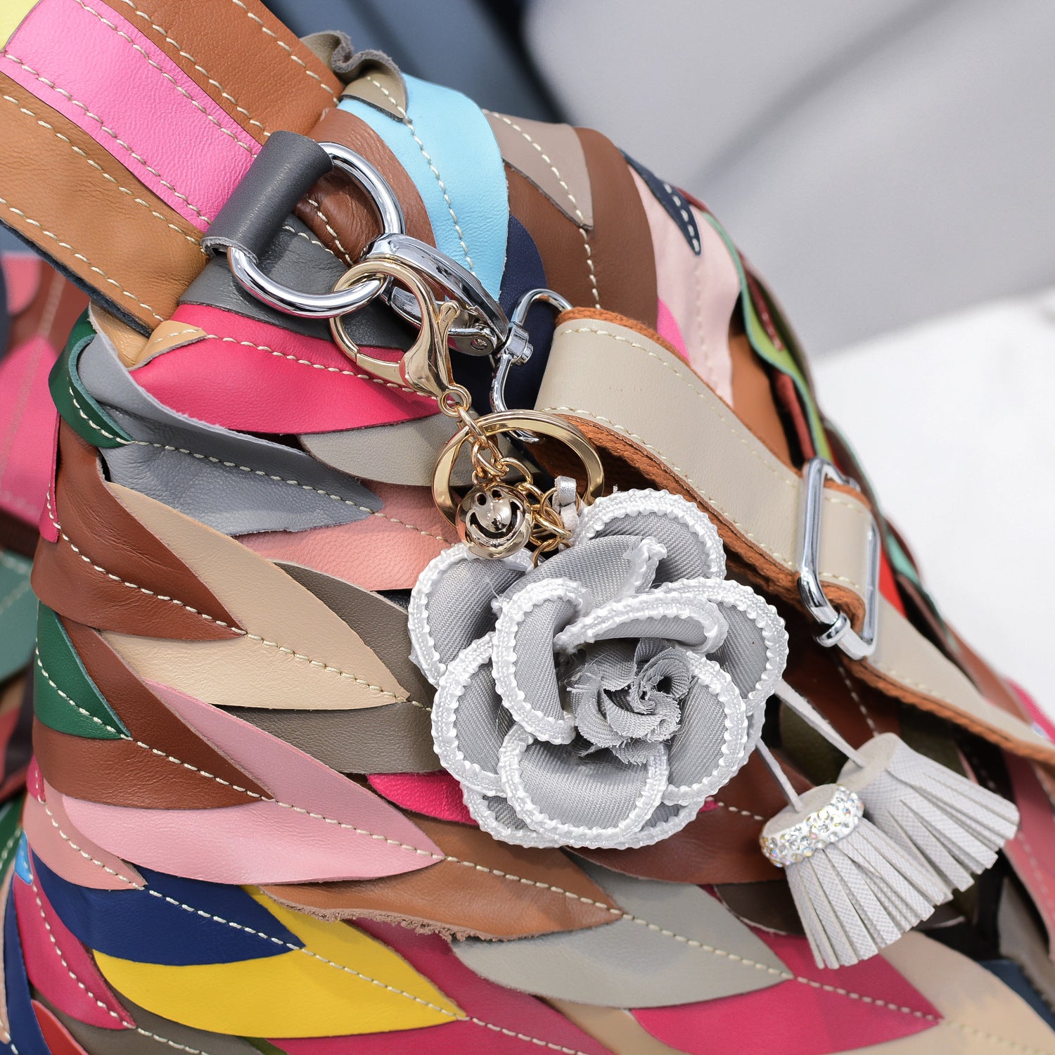 Women's Fashion Large Capacity Soft Leather Leaf Stitching Shoulder Bag