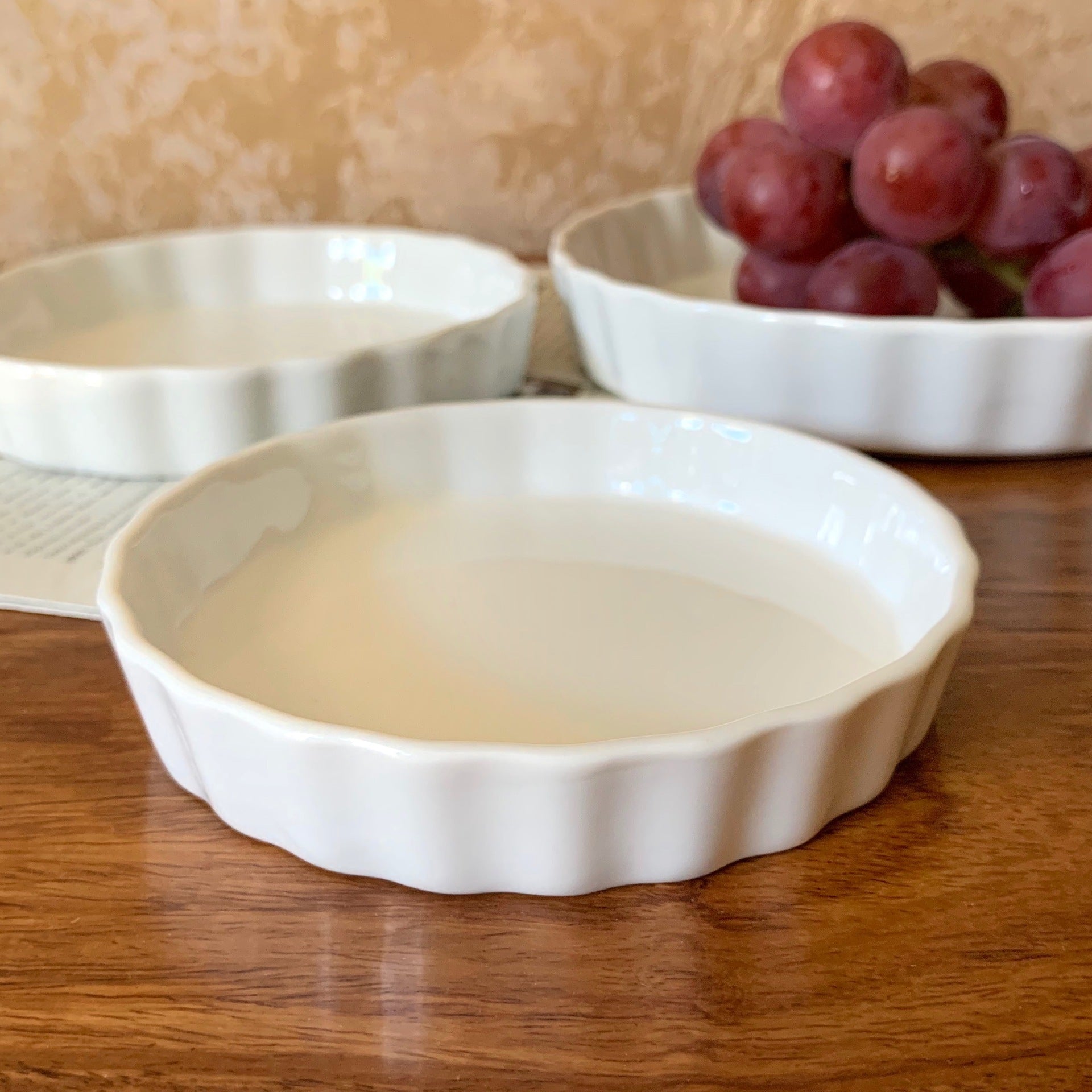 Plato de ensalada de frutas a rayas Pastel Pan Budín Utensilios para hornear en el horno