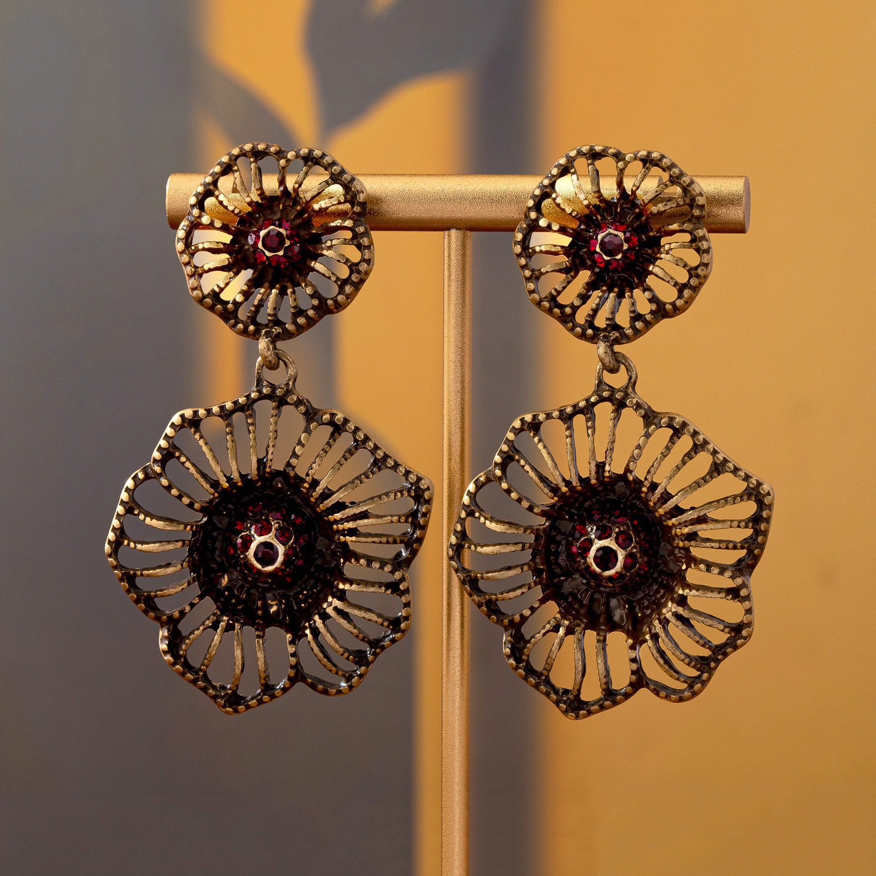 Vintage Distressed Hollow Out Design Womens Earrings