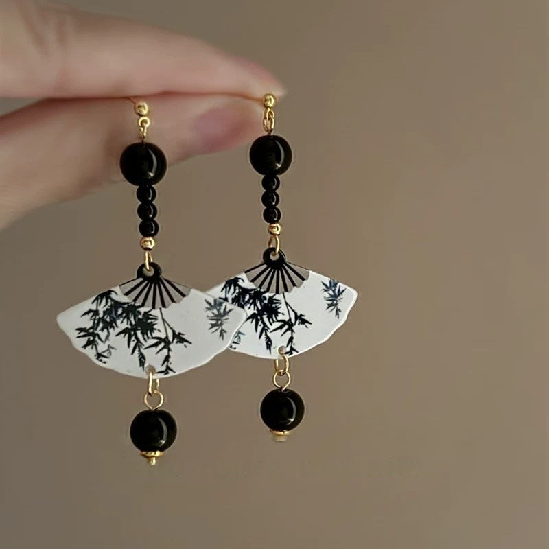 Boucles d'oreilles rétro tendance en forme d'éventail pour femme, sensation de luxe léger et haut de gamme