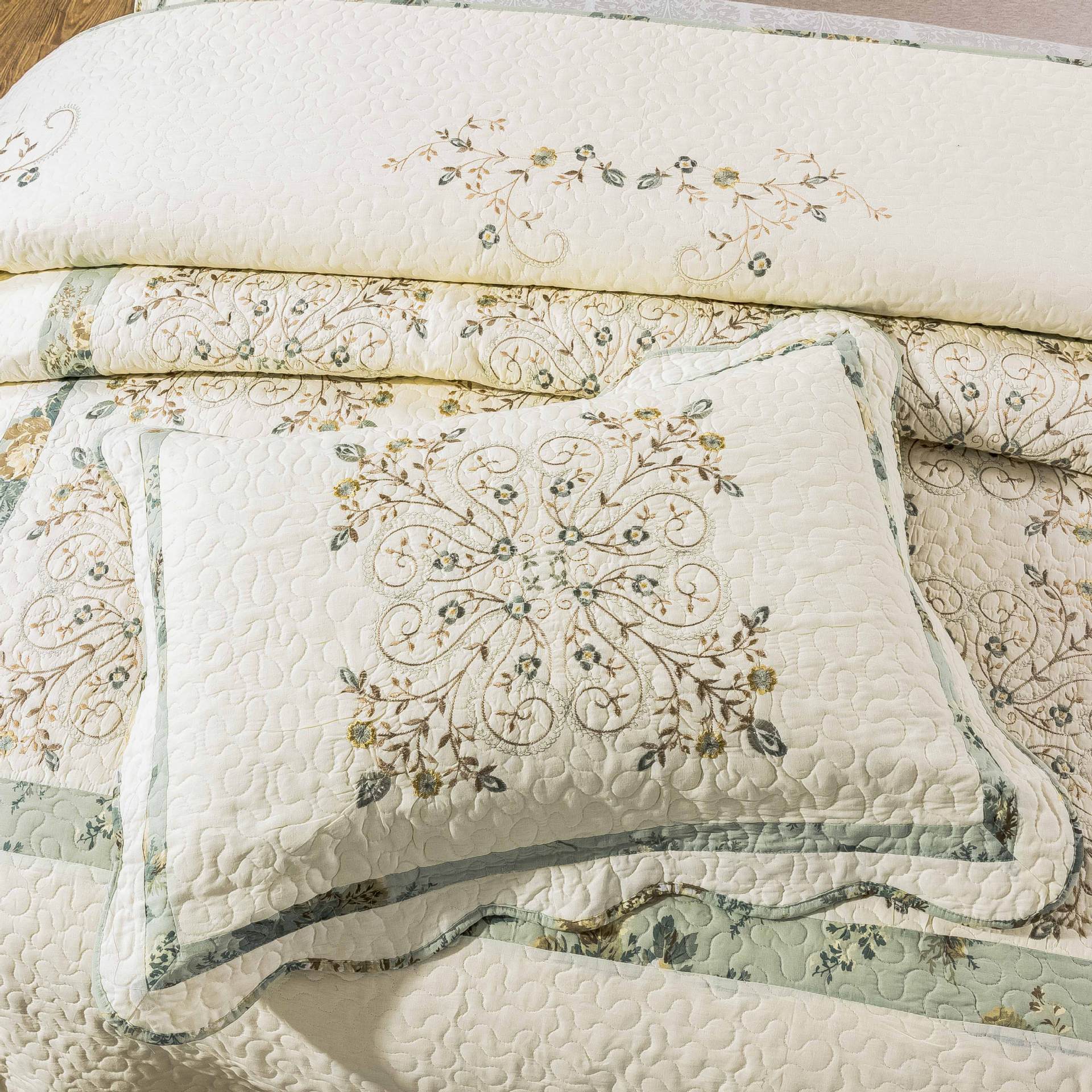 European Creative Embroidery All Cotton Pure Cotton Bedspread Suit