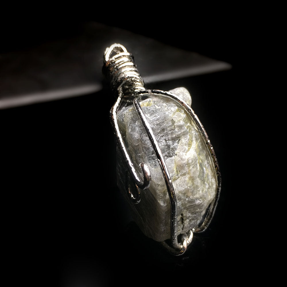Natural Crystal Agate Rough Stone Pendant Irregular Winding