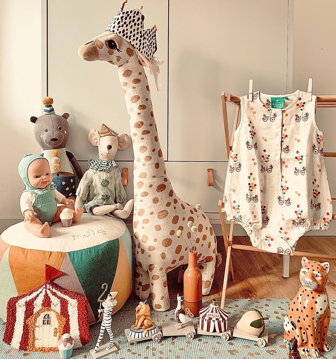 Creative Christmas Gift Of Cuddly Stuffed Animals