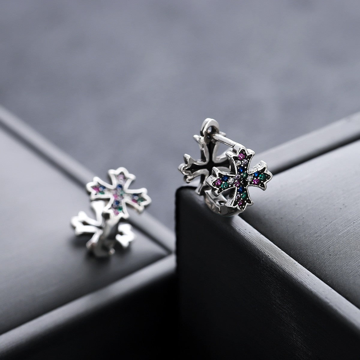 Trendy Men's Ear Studs & Ear Cuffs, High-End Unisex Earrings