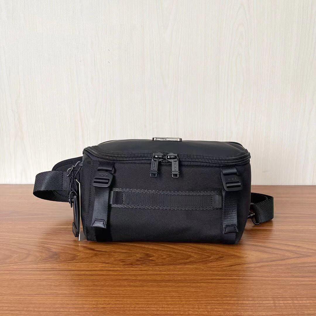 Spring Summer New Modern Men's Chest Bag