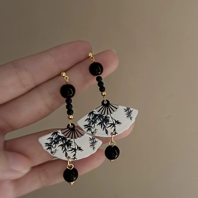 Boucles d'oreilles rétro tendance en forme d'éventail pour femme, sensation de luxe léger et haut de gamme