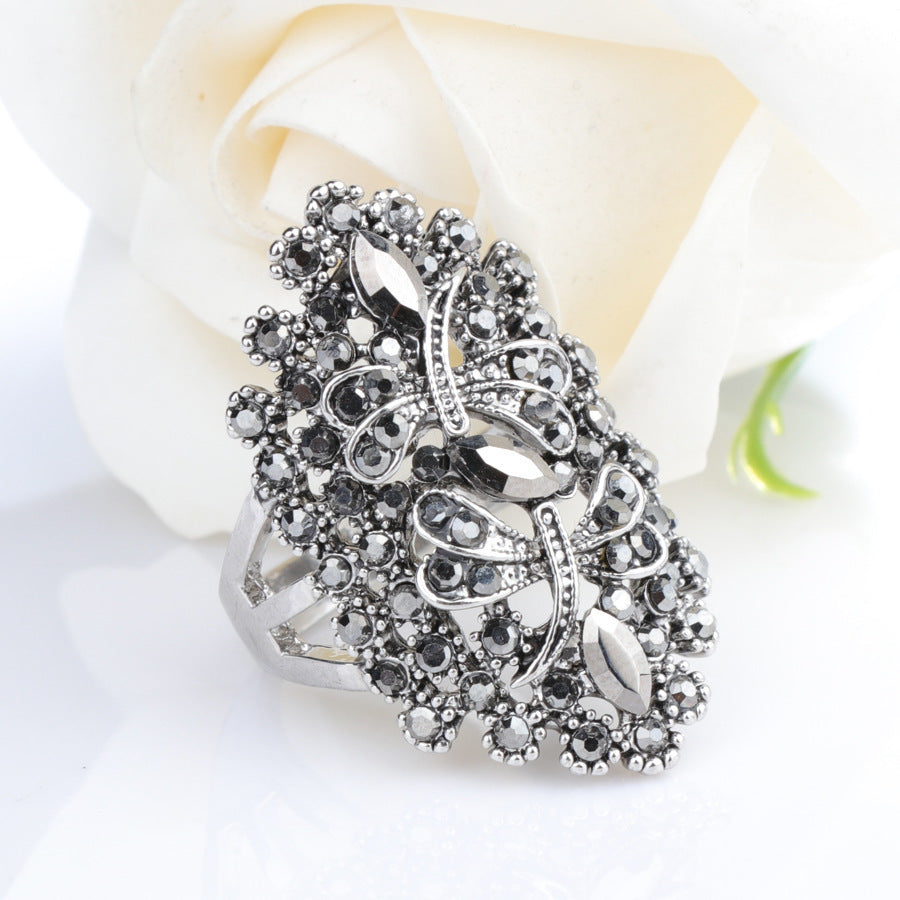 Vintage creative dragonfly ring