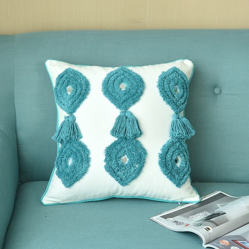 Hand-tufted pillowcase