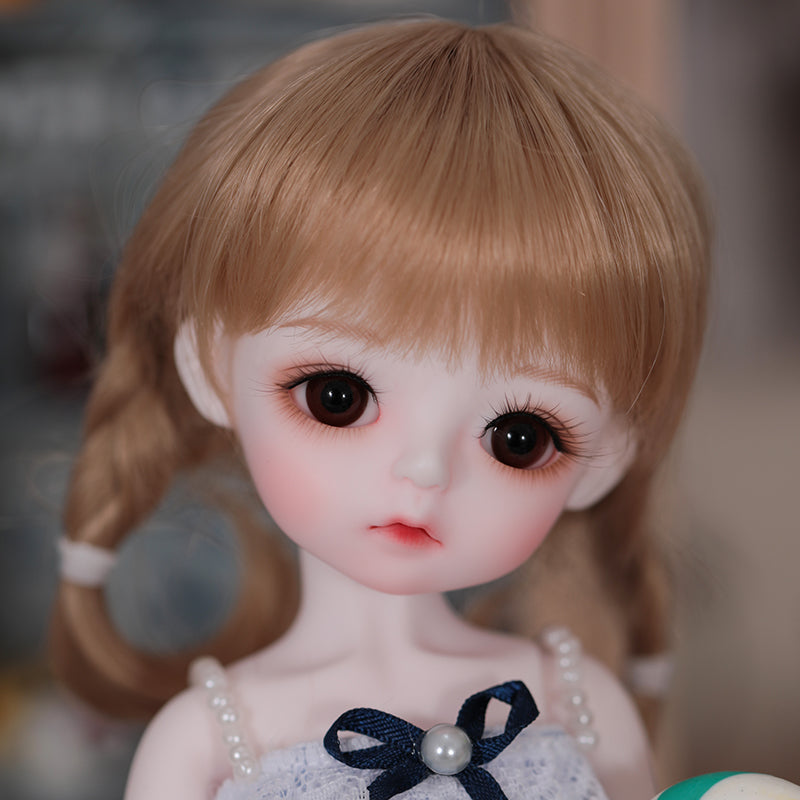 Girl bjd doll
