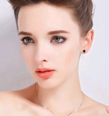 Stud earrings unisex fashion simple earrings Korean version of the four claws earrings