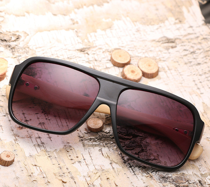 Lunettes de soleil carrées en bois