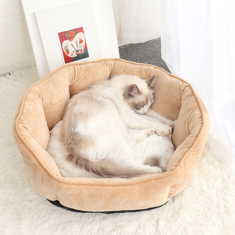 Shell shaped pet nest
