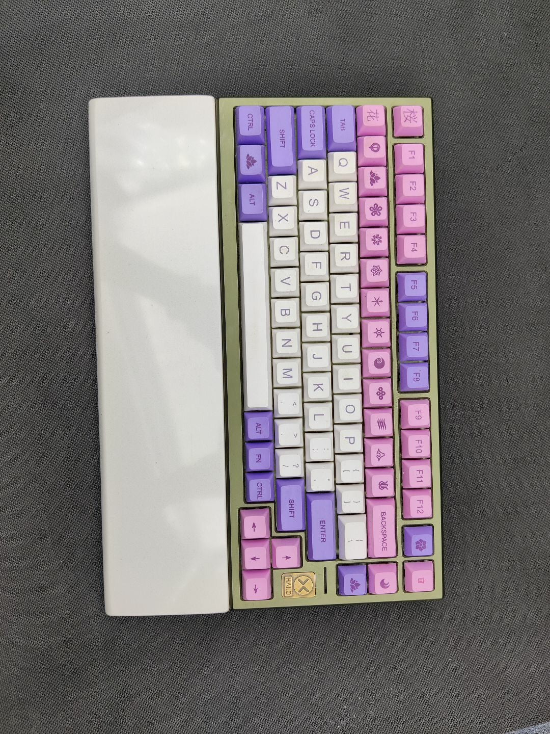 Comfortable Quartz Mechanical Keyboard Hand Rest