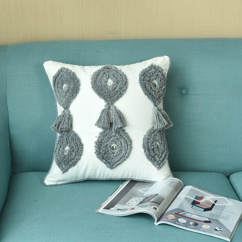 Hand-tufted pillowcase