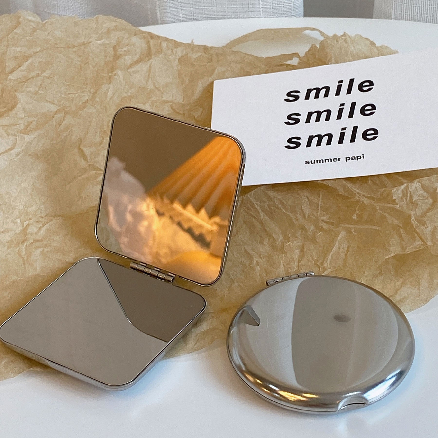 Simple Double-Sided Makeup Mirror Portable Stainless Steel Small Handheld Makeup Mirror