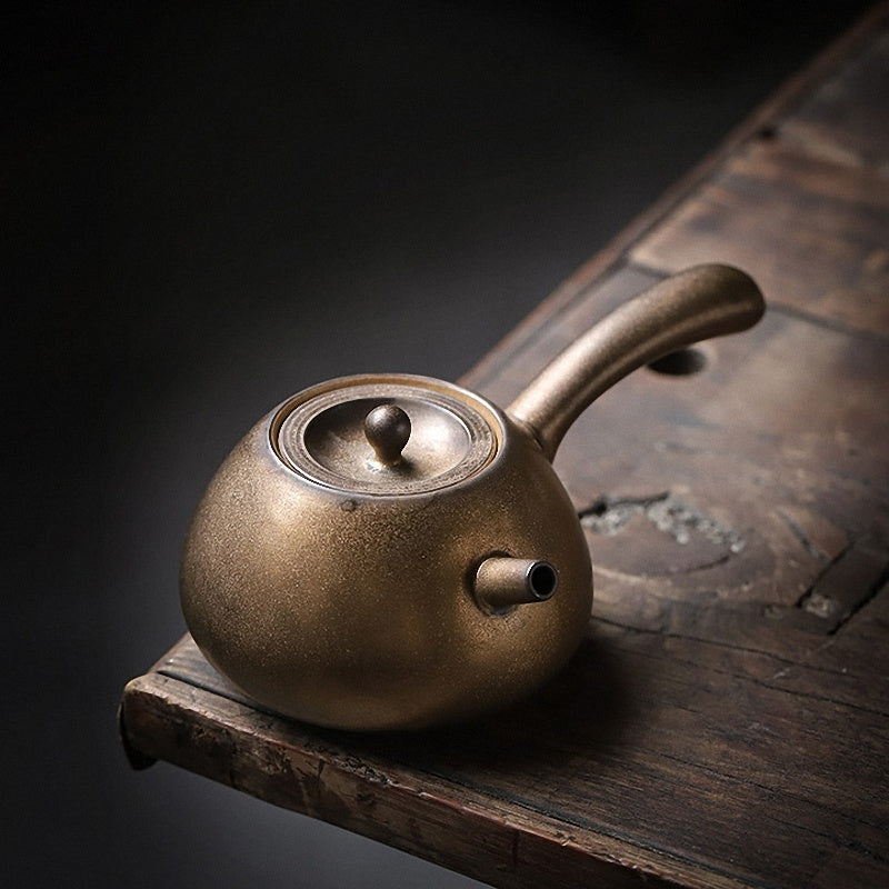 Ceramic Teapot Is A Japanese Style Kung Fu Tea Set