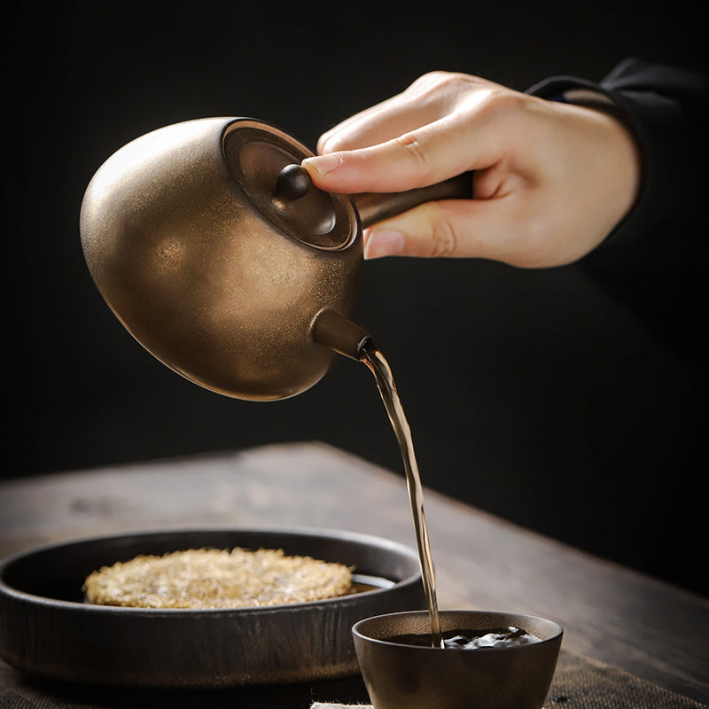 Ceramic Teapot Is A Japanese Style Kung Fu Tea Set