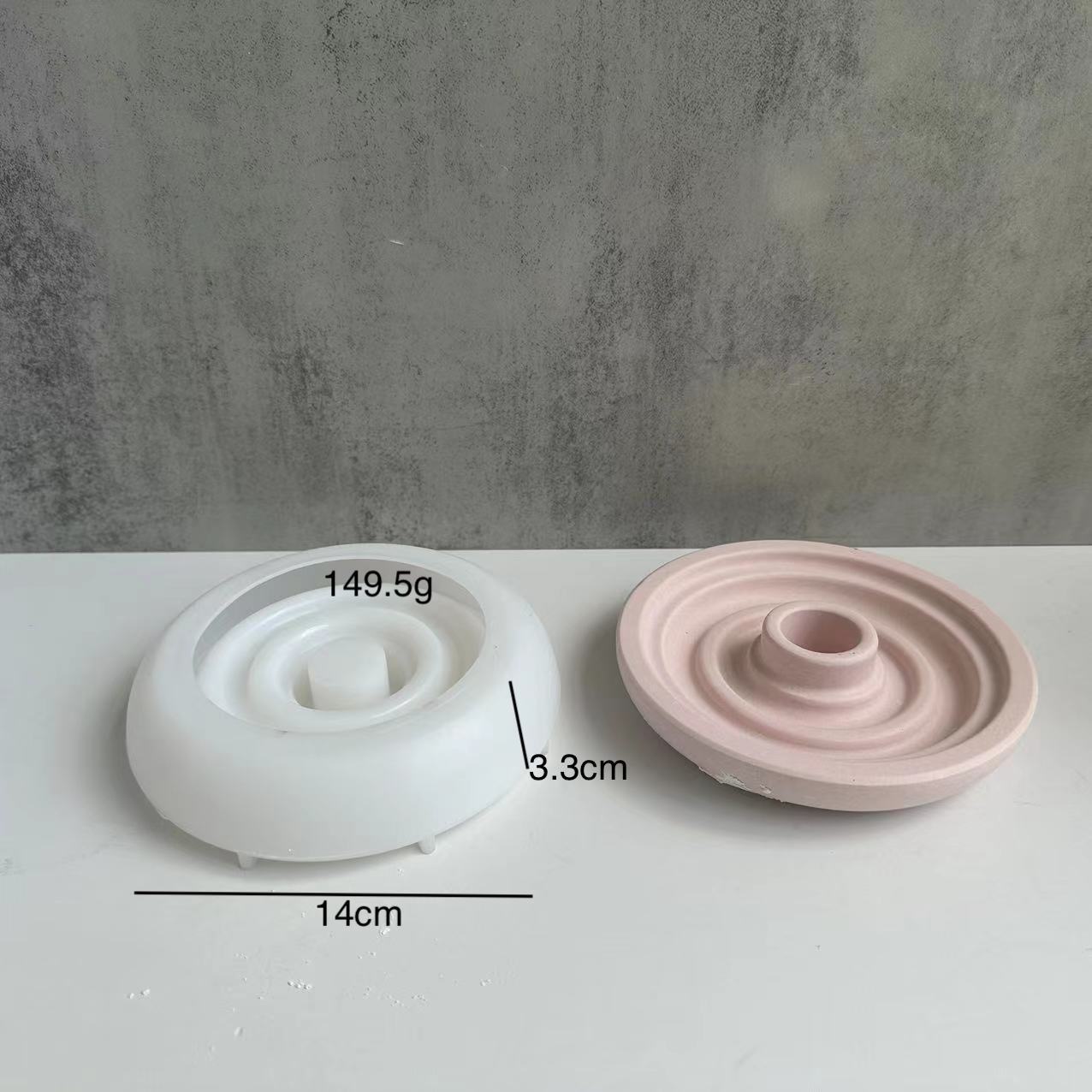 Three-dimensional Round Heart-shaped Candle Holder Silicone Mold