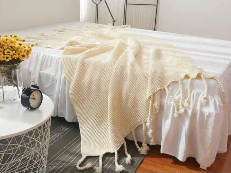 Office sofa blanket with tassel knitted thread blanket