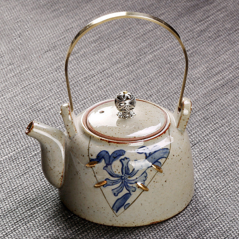 Théière antique, poignée, pot en céramique, machine à thé rétro, poignée en cuivre domestique