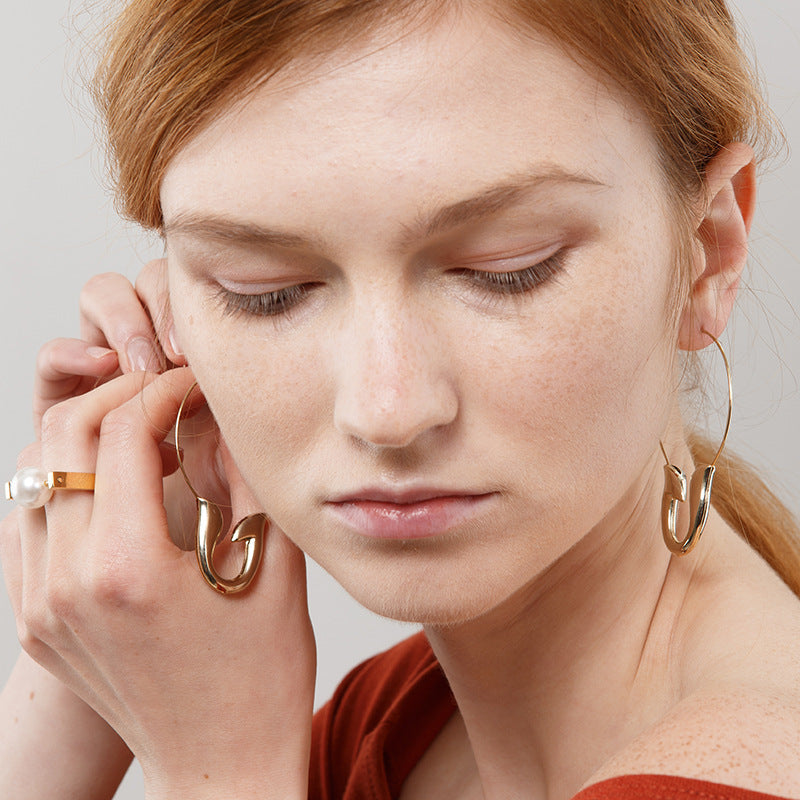 Exaggerated large circle creative pin earrings earrings
