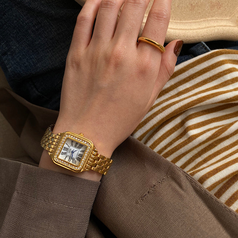 Gold quartz watch