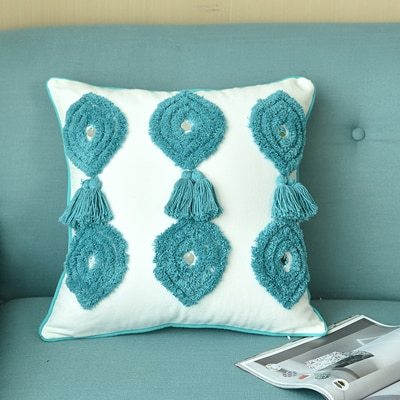 Hand-tufted pillowcase