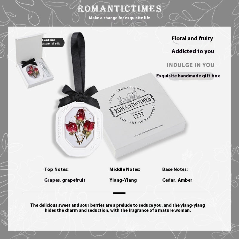 Fashion Personalized Car Aromatherapy Sheet Pendant