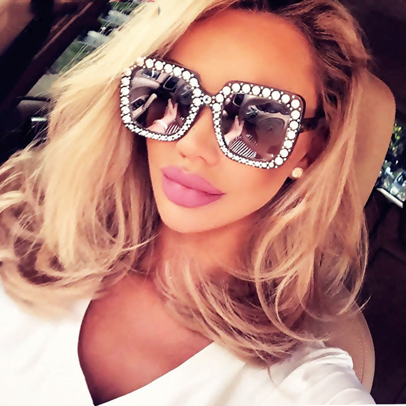 Lunettes de soleil carrées à diamants