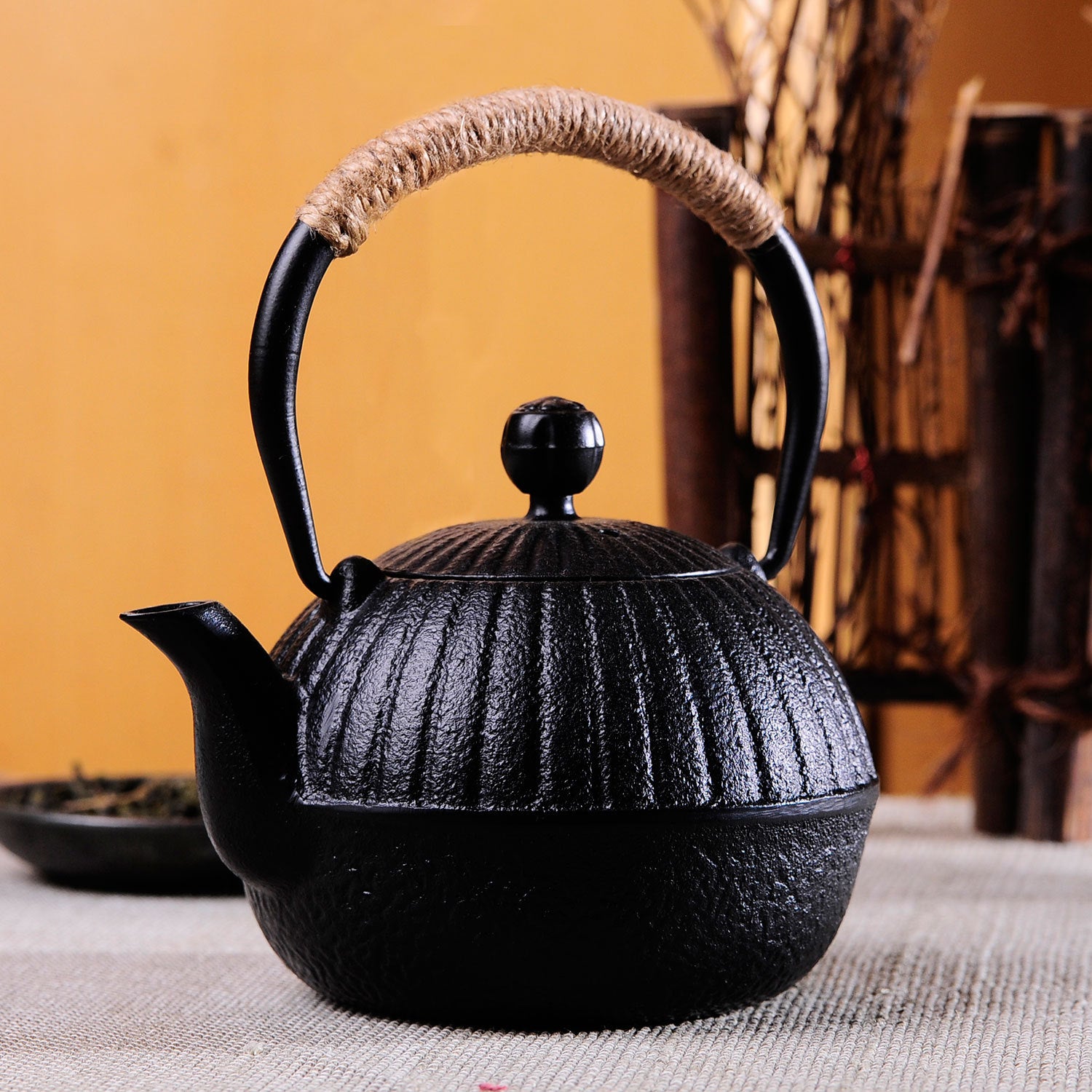 Akito 0.5 liter cast iron teapot