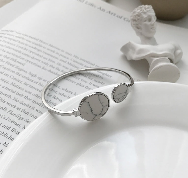 White Pine Bracelet Round Fashion Bracelet