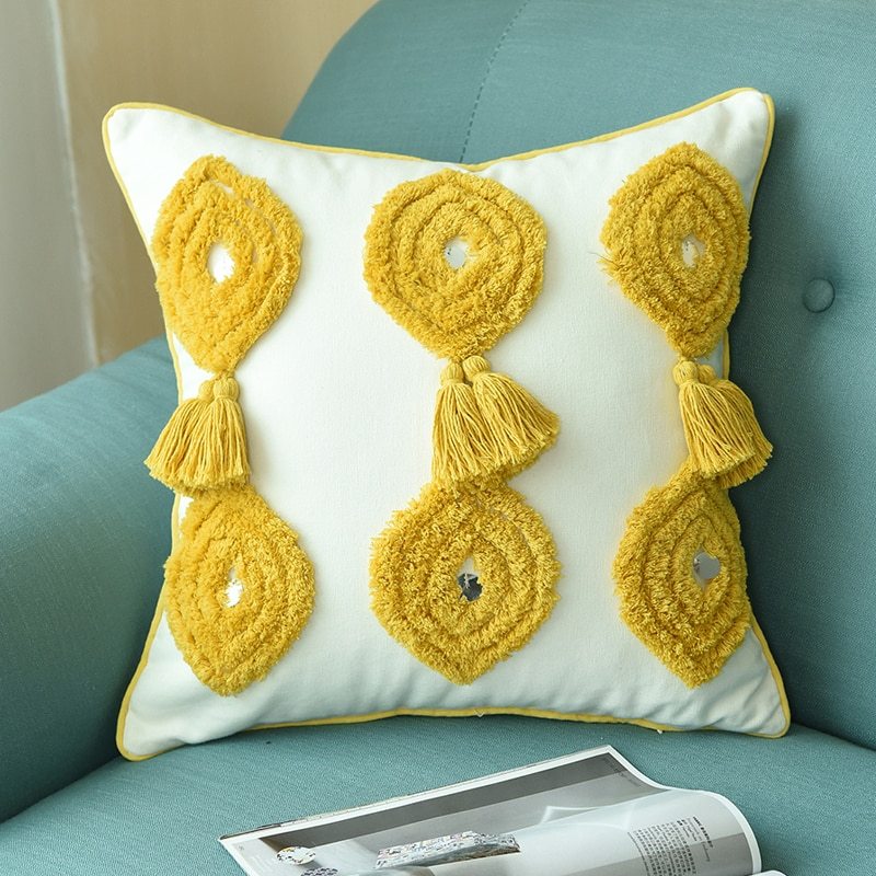 Hand-tufted pillowcase